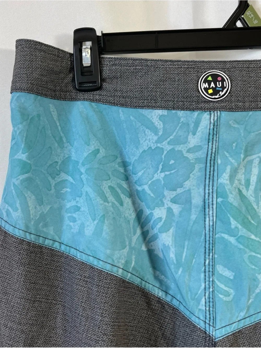 Maui and Sons Colorblock Board Shorts 4 Way Stretch Grey Blue Mens 32